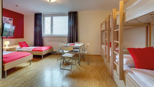 MEININGER Hotel Wien Hauptbahnhof MEININGER Hotel Wien Hauptbahnhof