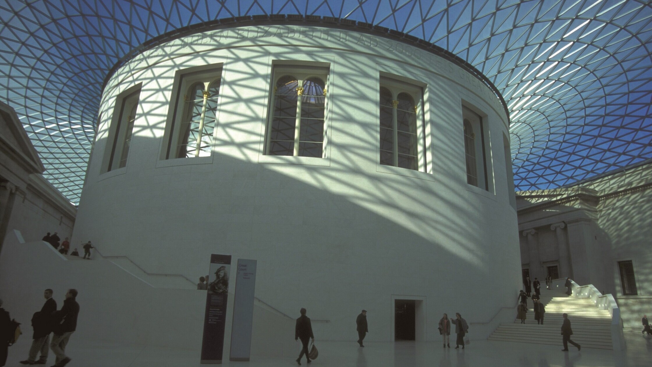 Das kunstvolle Dach des British Museums