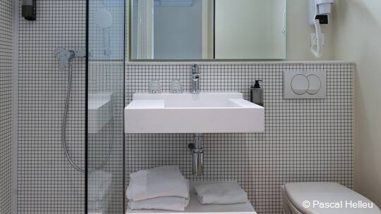 4 Klassenfahrt Strasbourg IbisBudgetHotelStrasbourgCentreRepublique Badezimmer