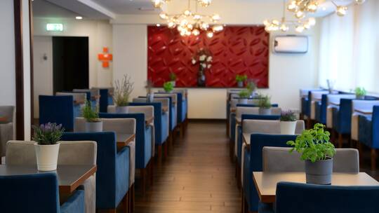 4 Klassenfahrt Berlin MotelPlusBerlin Frühstücksraum