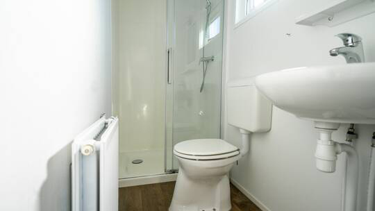 3 Klassenfahrt Zeeland EuroParcsPoortvanZeeland Badezimmer