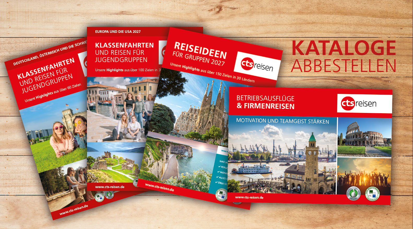 Katalog abbestellen Unsere Katalogseite mit dem Reiseziel München aufgeschlagen neben einem Tablet, auf dem das gleiche Reiseziel im Internet aufgerufen ist.