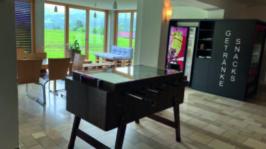 4 Klassenfahrt Zugspitzregion JugendherbergeMittenwald Lobby