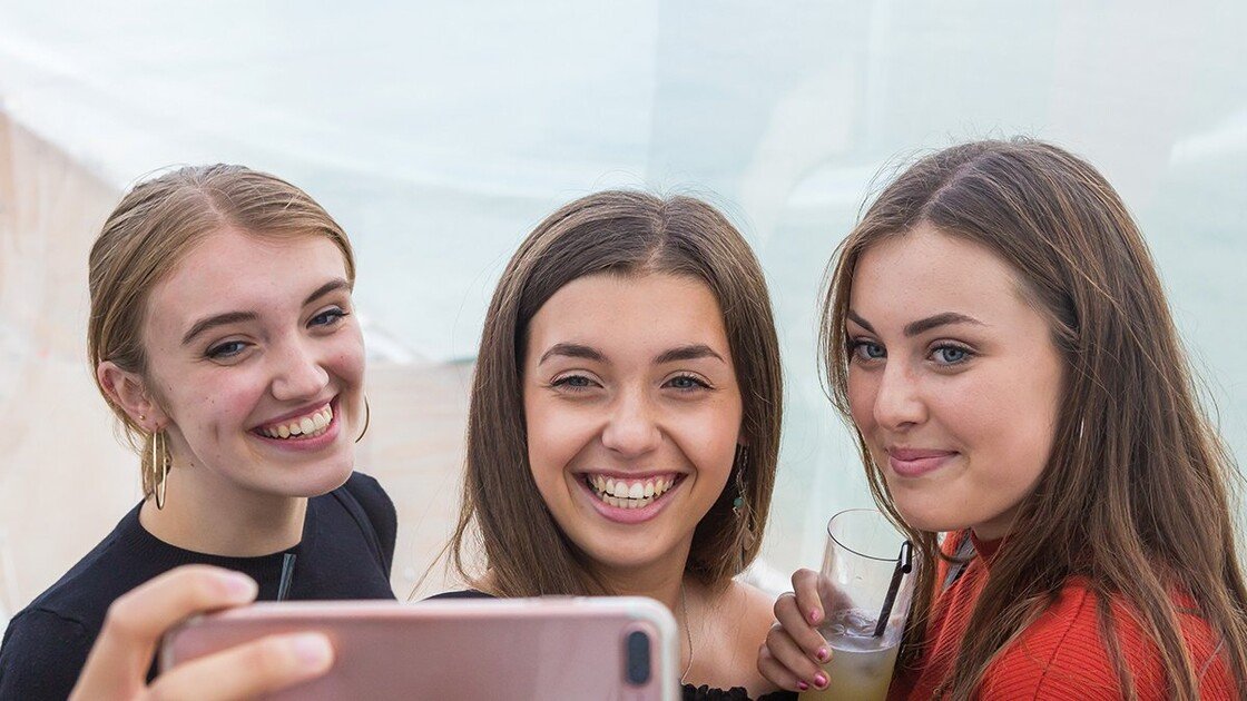 Schüler machen ein Selfi