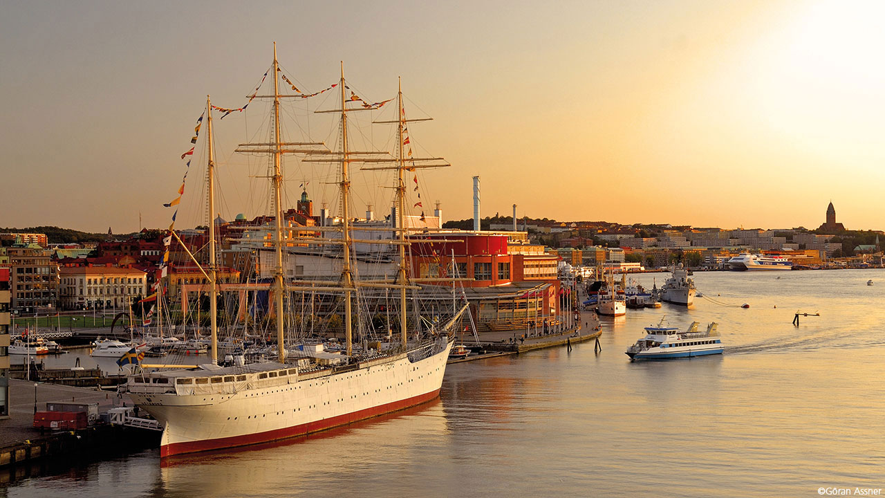 Schweden Göteborg Gruppenreise Hafen im Sonnenuntergang