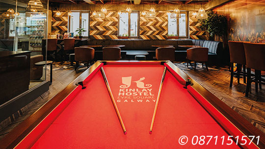 5 Kassenfahrt Galway und Dublin Kinlay Hostel Galway Billard