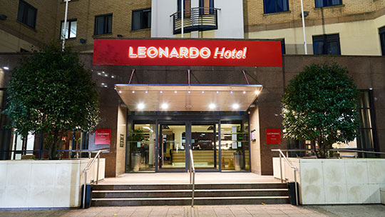 2 Gruppenreisen Newcastle LeonardoHotelNewcastle Eingang