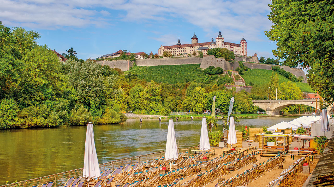 Der historische Stadtkern Würzburgs aus der Vogelperspektive