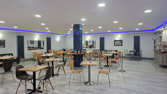 4 Klassenfahrt London Hotel65 Speisesaal