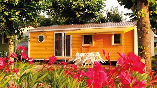 Ferienanlagen am Suedlichen Gardasee