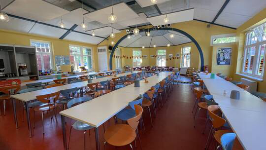 4 Klassenfahrt Usedom FerienparkAhlbeck Seitenhaus Speisesaal