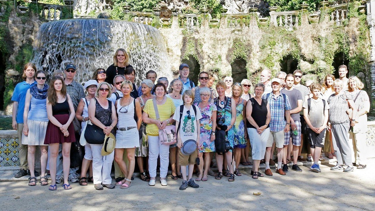 Alle Angebote für maßgeschneiderte Gruppenreisen Bild einer Reisegruppe