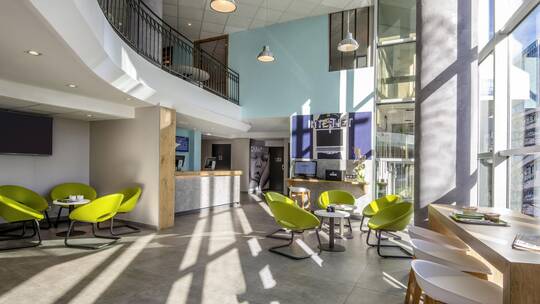 4 Klassenfahrt Nizza IbisBudgetHotelNiceCalifornieLenval Lobby 4 Klassenfahrt Nizza IbisBudgetHotelNiceCalifornieLenval Lobby