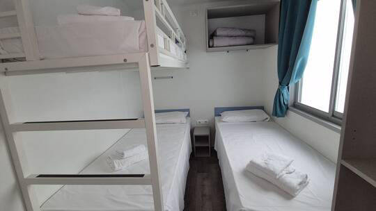 5 Klassenfahrt Gardasee huAltominciovillage MobilheimMehrbettzimmer