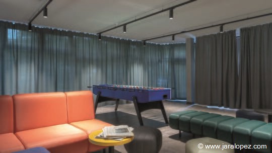 5 Klassenfahrt Berlin a&oBerlinKolumbus Kickertisch