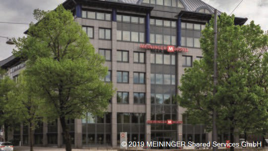 1 Klassenfahrt München MEININGERHotelMünchenOlympiapark Aussenansicht