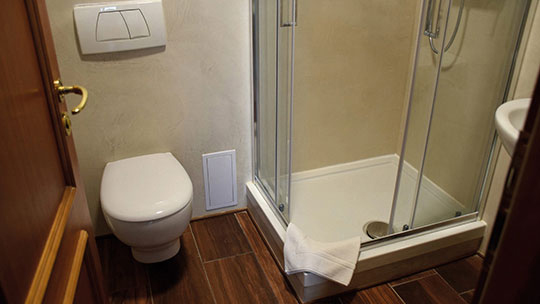 2 Klassenfahrt Prag Hotel Select Badezimmer