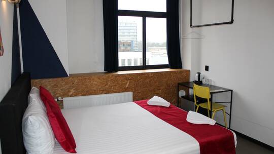 3 Klassenfahrt DenHaag UrbanHotelTheGoldenStork Doppelzimmer