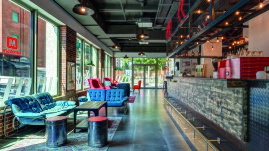 4 Klassenfahrt Mailand MEININGERHotelMilanoLambrate Aufenthaltsbereich