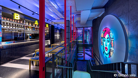 2 Klassenfahrt Barcelona AmistatCityHostel Aufenthaltsbereich