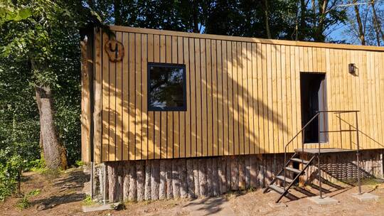 1 Klassenfahrt Usedom SchullandheimCampPeenemünde TinyHäuser AußeneinzelnesHaus