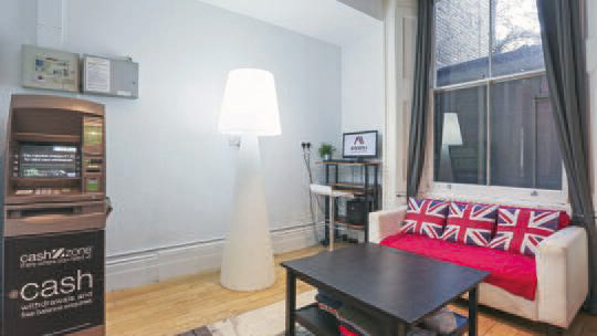 2 Klassenfahrt London AstorVictoria Aufenthaltsraum