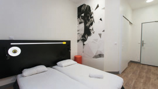 2 Klassenfahrt Paris StChristophersInnParisGareduNord Doppelzimmer