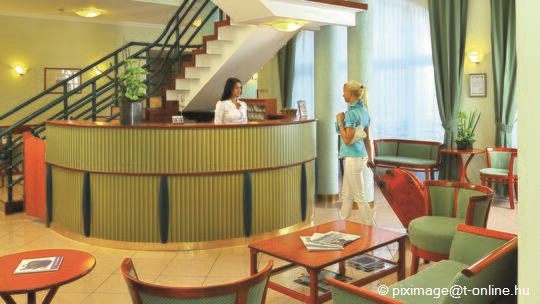 2 Klassenfahrt Budapest BarossCityHotel Rezeption