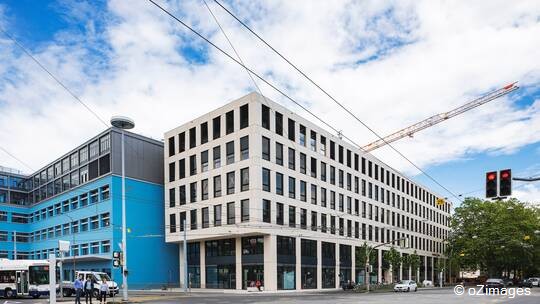 1 Klassenfahrt Genf MeiningerHotelGenéveCentreCharmilles Außenansicht