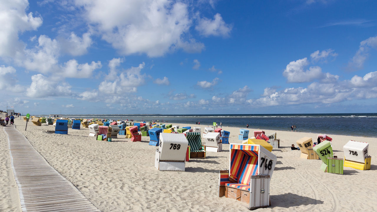 Klassenfahrt Langeoog Strandkörbe auf Langeoog