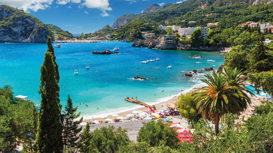 Informationsreise Im Reich des Odysseus Blick auf den Strand von Paleokastritsa
