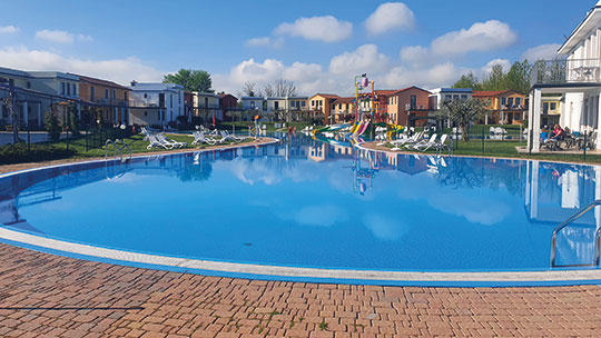 1 Klassenfahrt Gardasee GasparinaVillage Pool