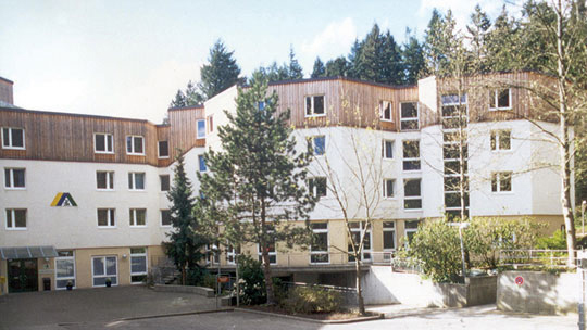 2 Klassenfahrt Freiburg Jugendherberge Aussenansicht 2 Klassenfahrt Freiburg Jugendherberge Aussenansicht