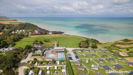 1 Klassenfahrt SaintPierreenPort HuttopiaCampingLaFalaise ÜberblickCampinganlage